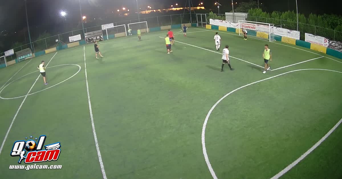 TIRO DA FUORI