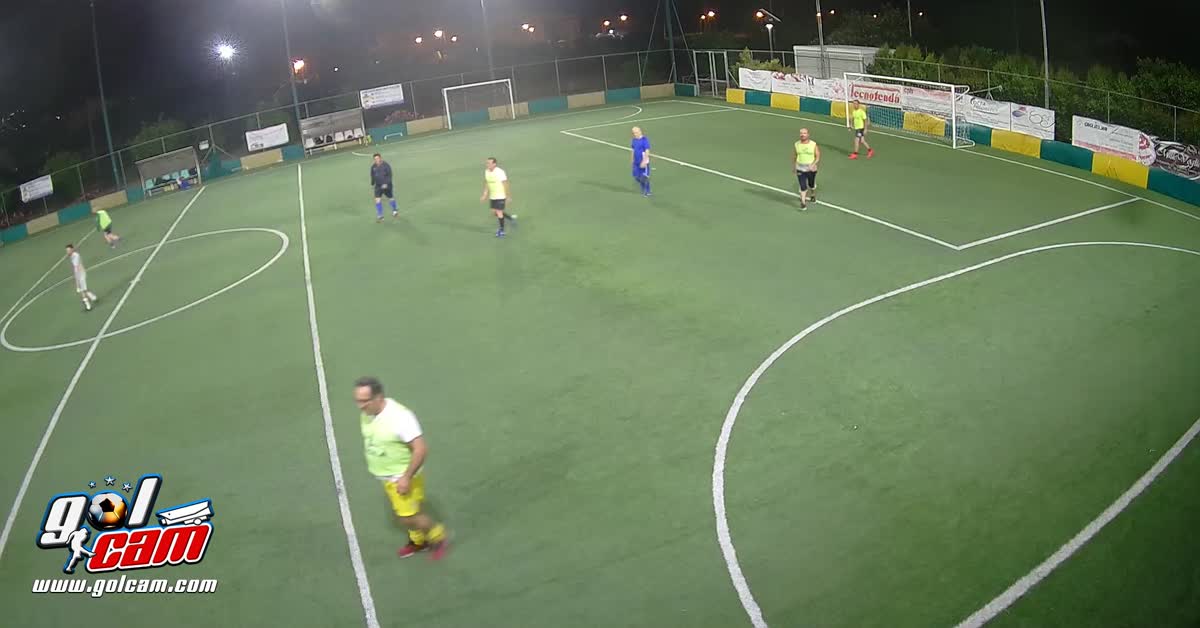 Tiro da centrocampo