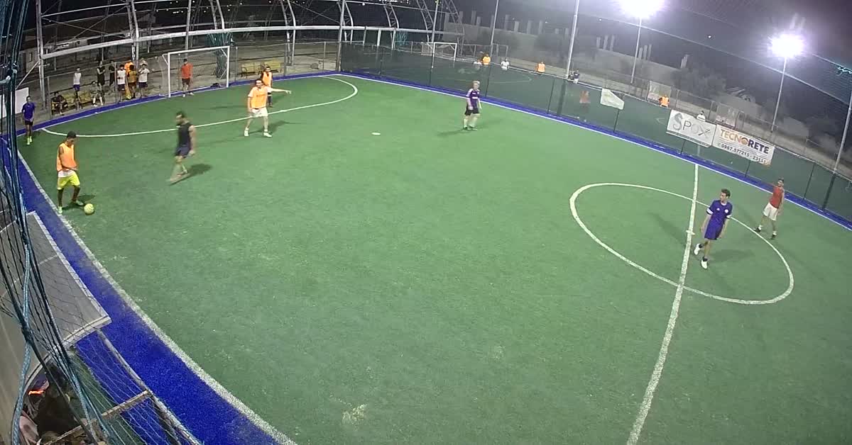 Pallonetto sotto l"incrocio