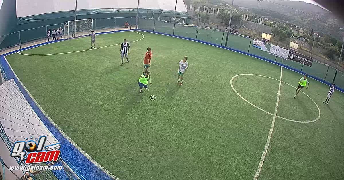 Dribling e gol