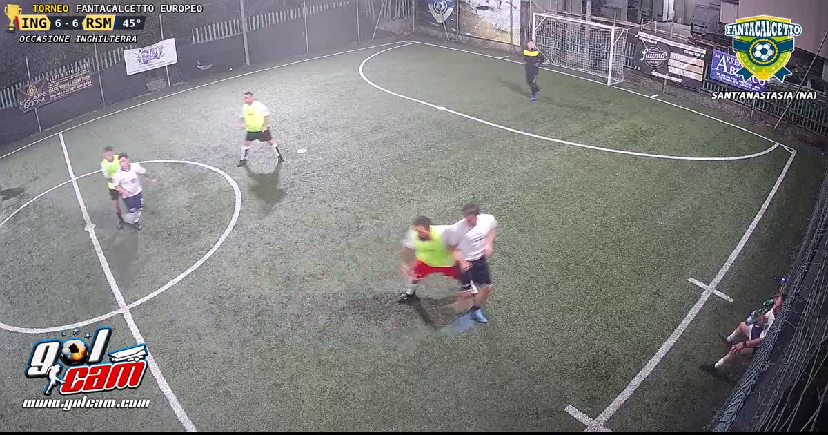 Gol mancato di spalla S Marino