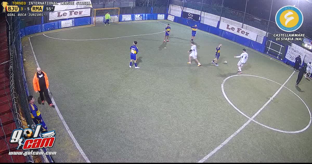 Gol sotto le gambe