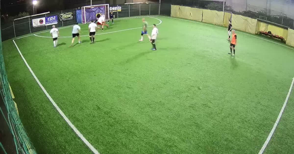 Gol da dietro il centrocampo