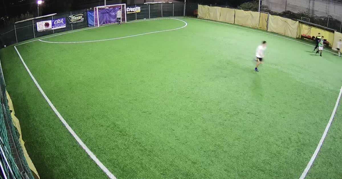 Dome non sa prendere la palla