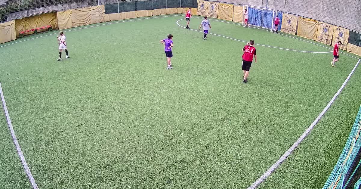 Andrea cesso sotto porta