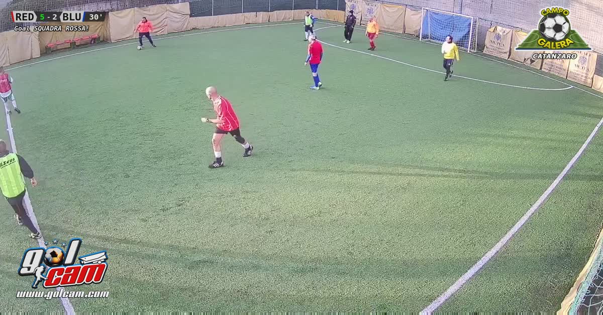 Stop ginocchio e gol 