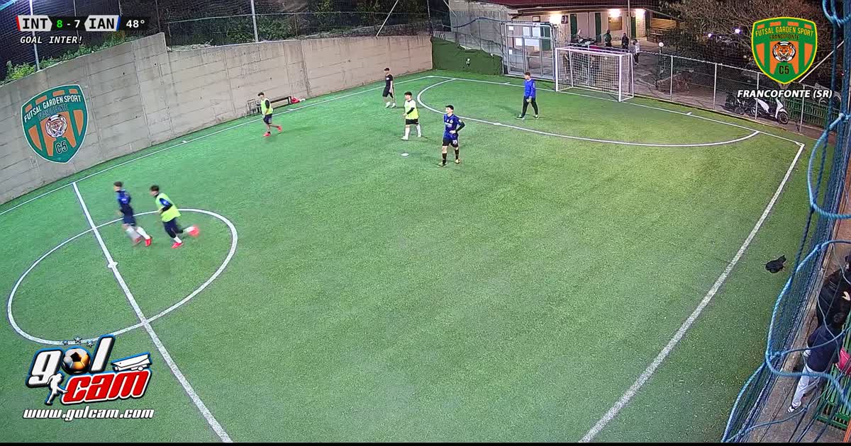 Sbaglio del difensore e gol 