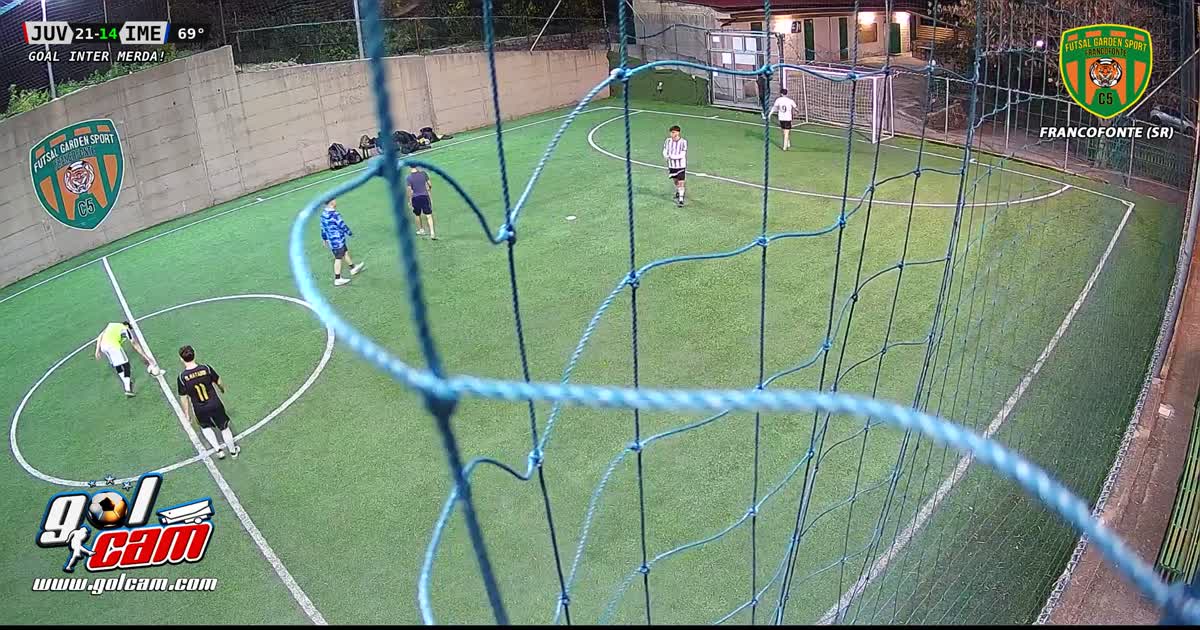 Gol centro campo 
