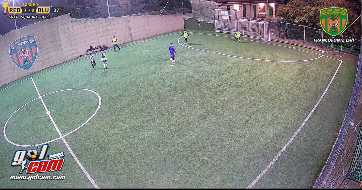 Gol da fuori all" incrocio 