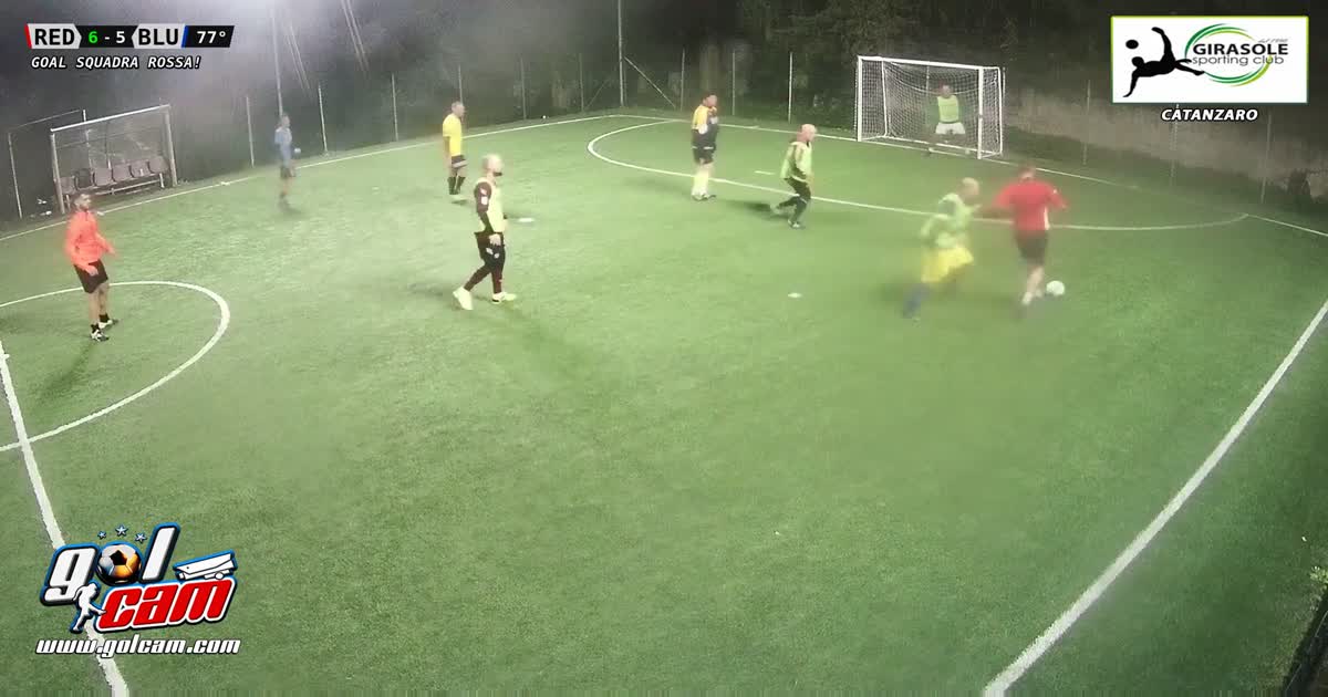 Tiro da fuori e gol