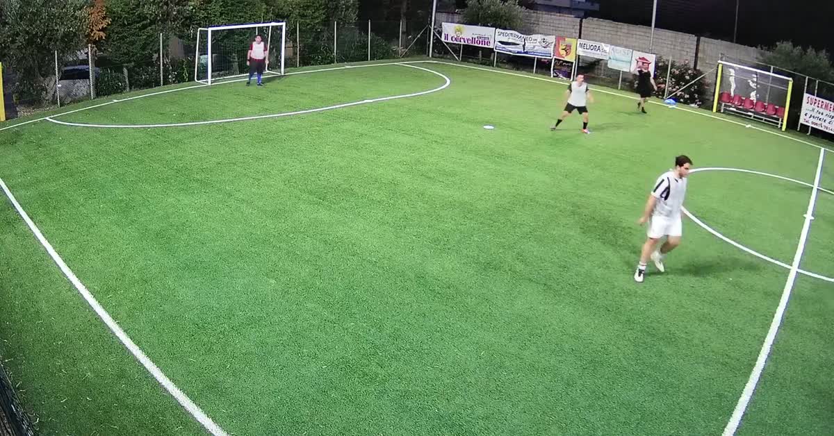 Davide che si mangia un goal 