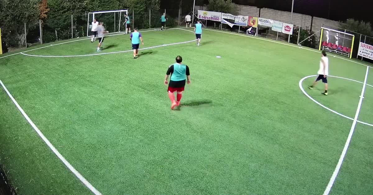Palo da calcio d"angolo e trav