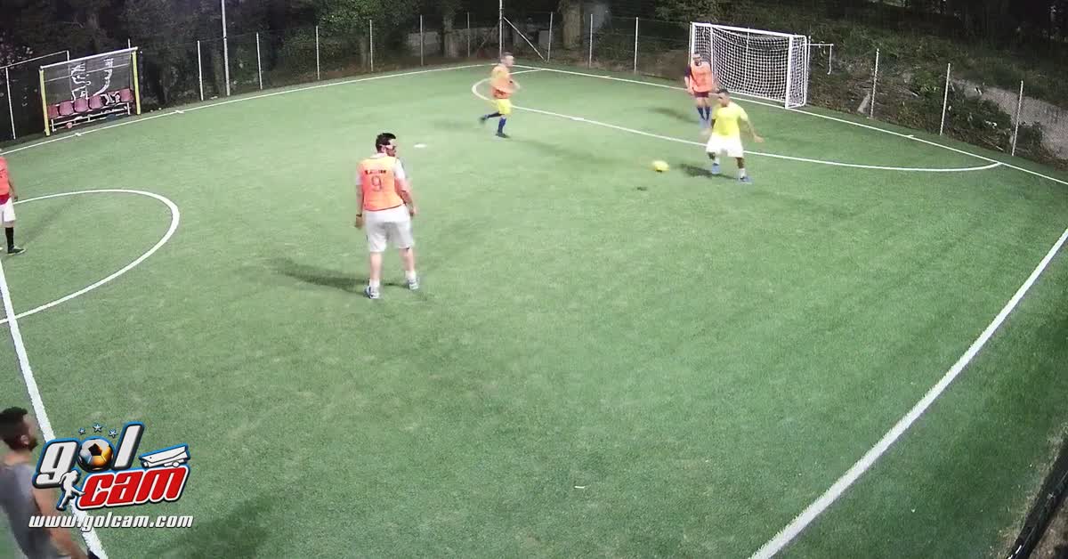 Dribbling, passaggio e goal