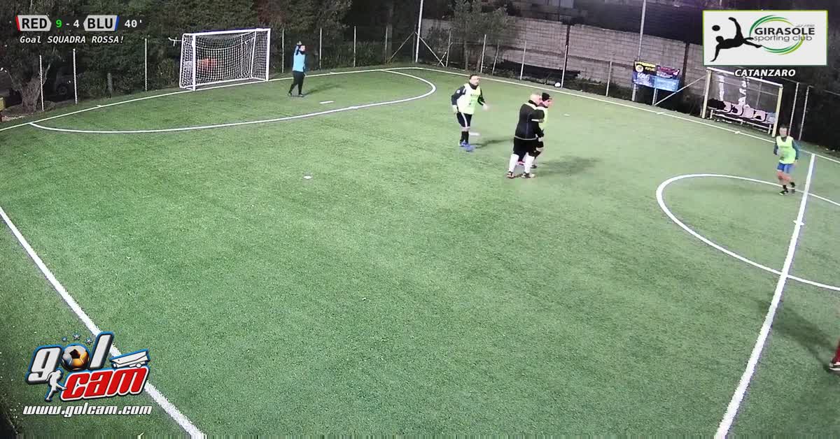 Tiro da fuori e gol