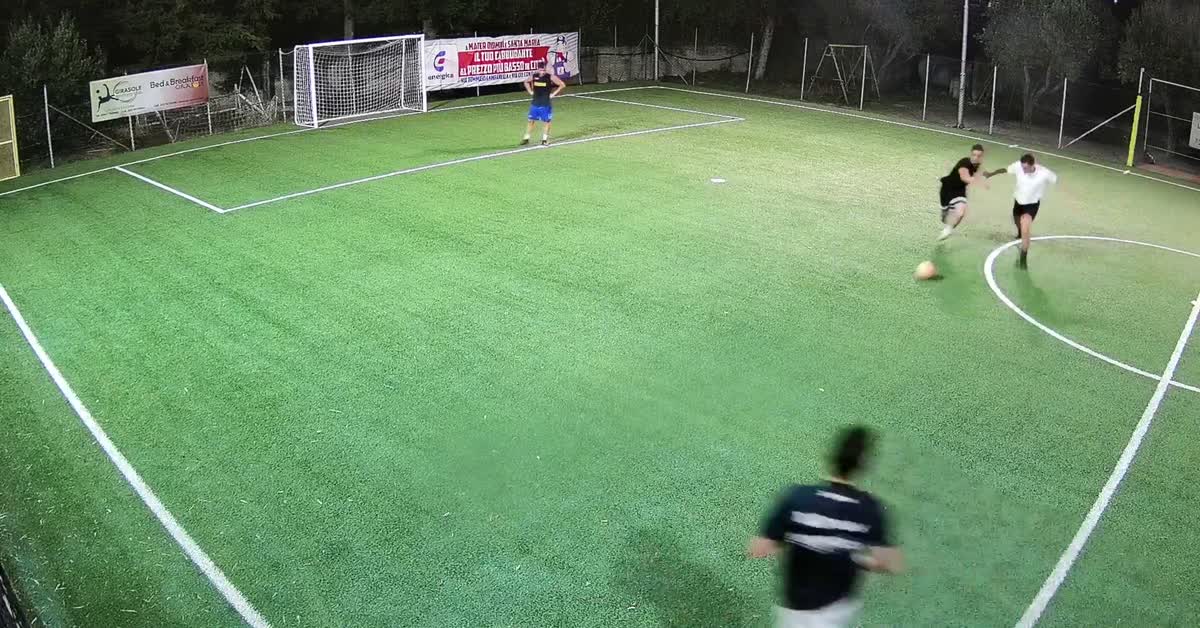 Gol con dribbling sul portiere
