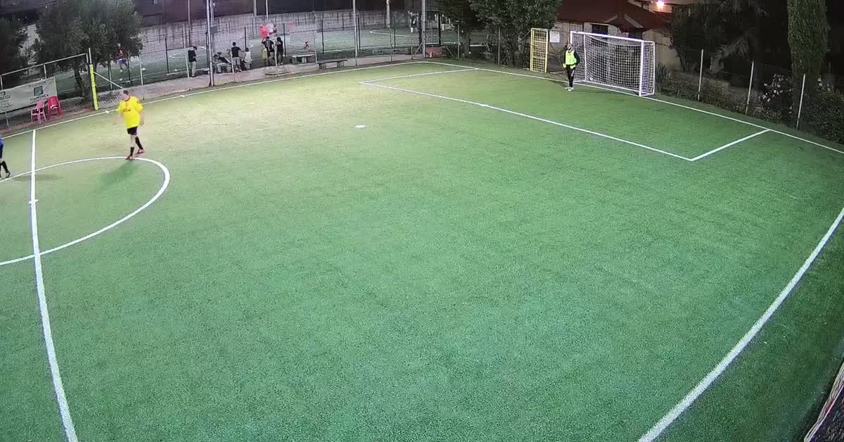 Tiro e gol da fuori
