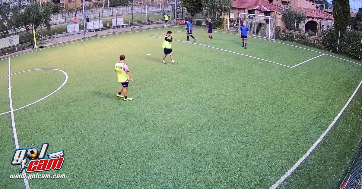 Golazo da fuori area