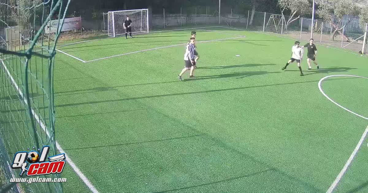 In mezzo a GK e DC