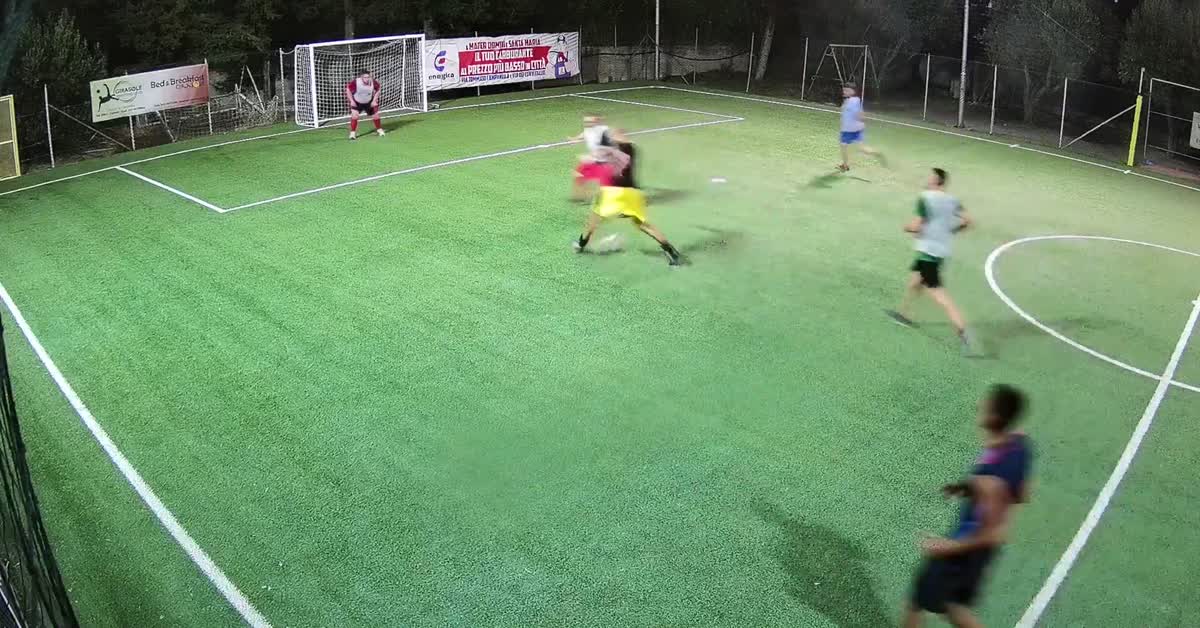 Goal tiro fuori area
