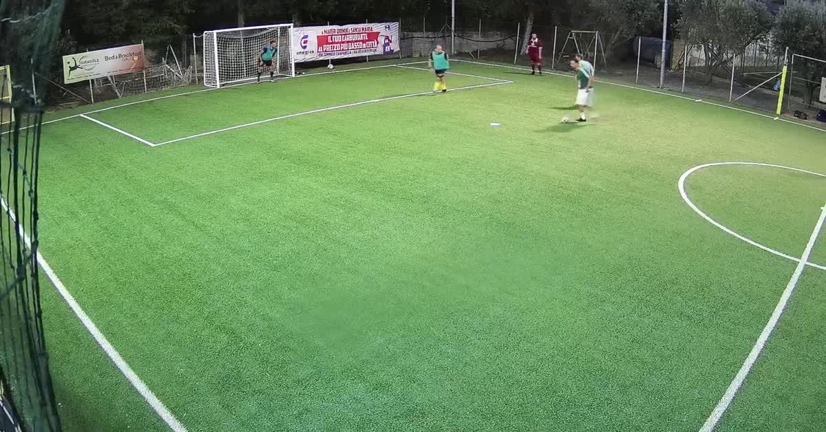 Gol tiro da fuori