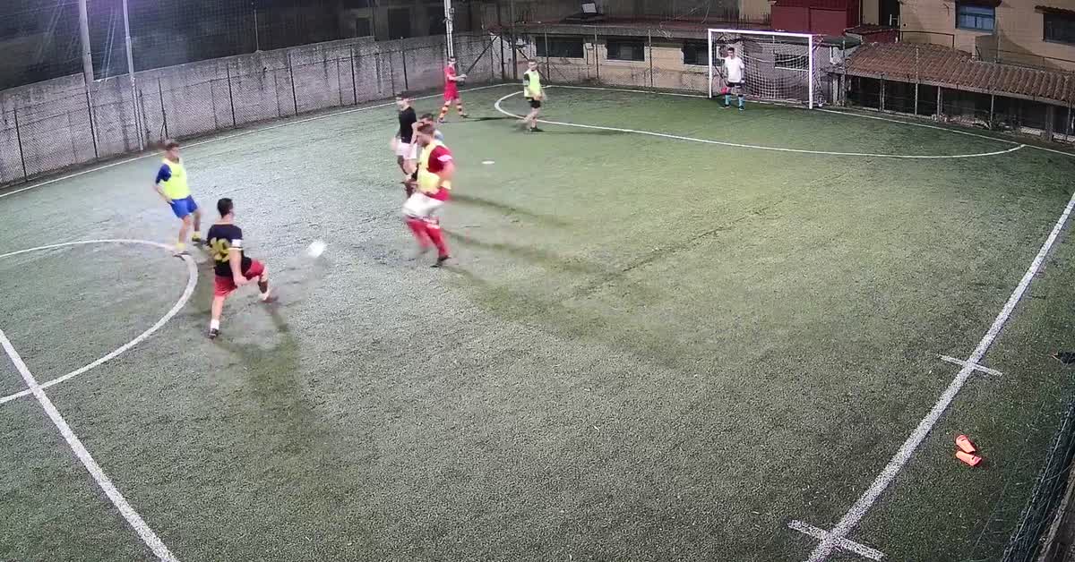 Infortunio bestemmia gol