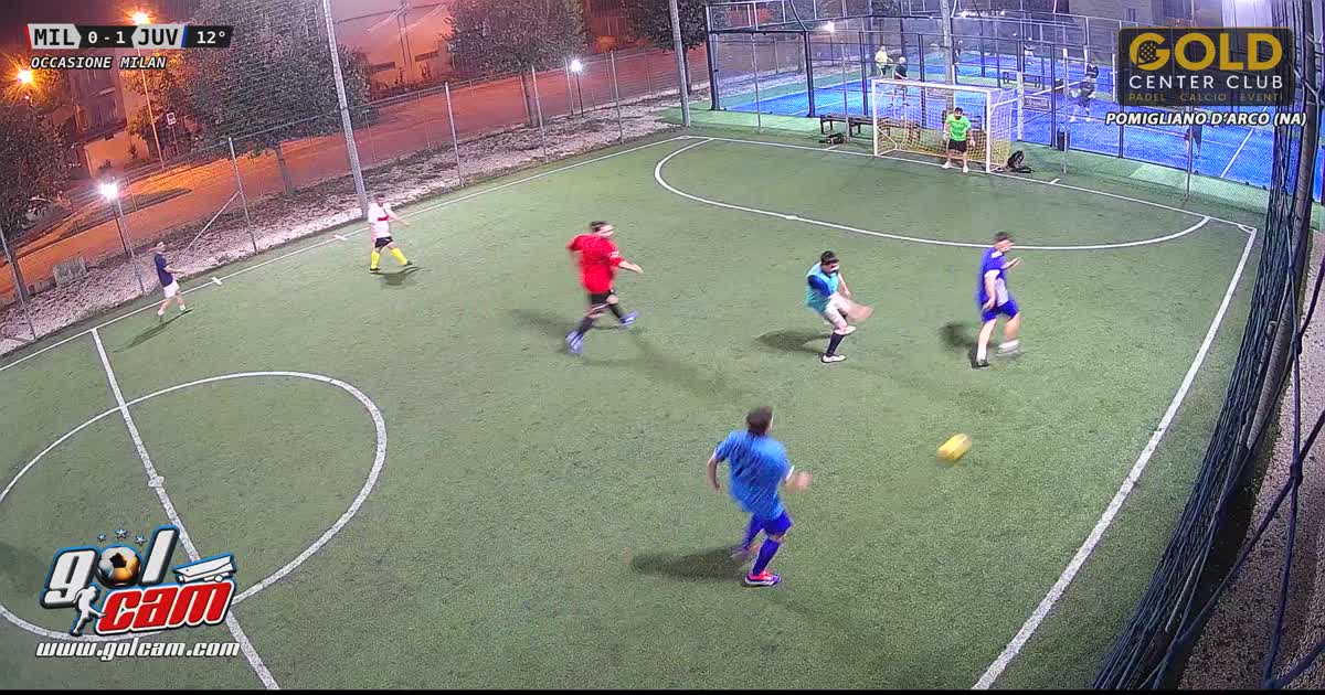 Enrico appende il pallone