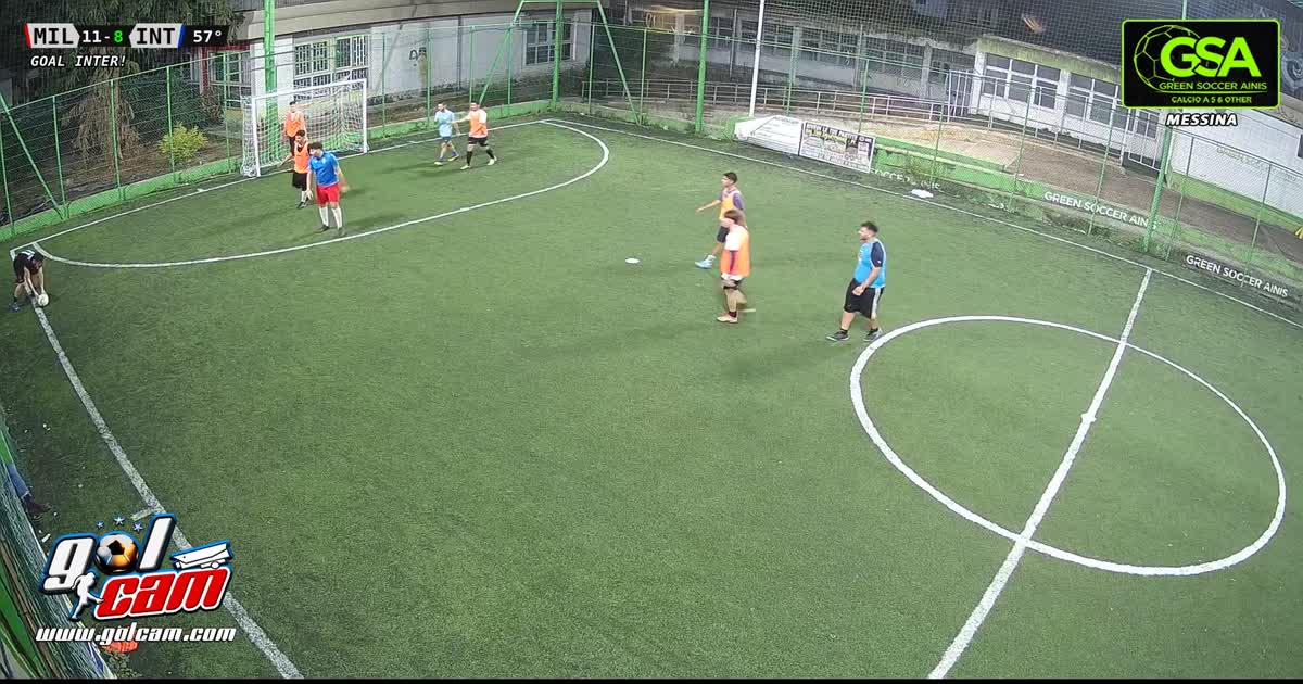 Tacco da calcio d"angolo con t