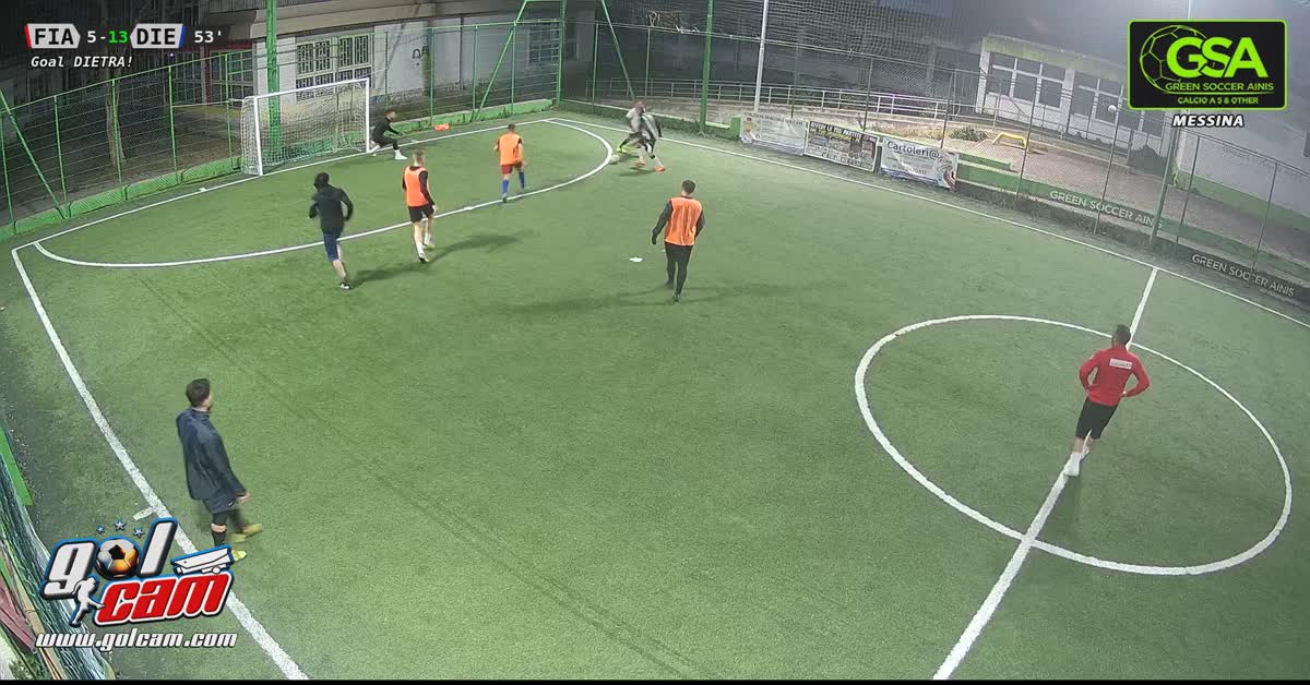 Tiro gol portiere 
