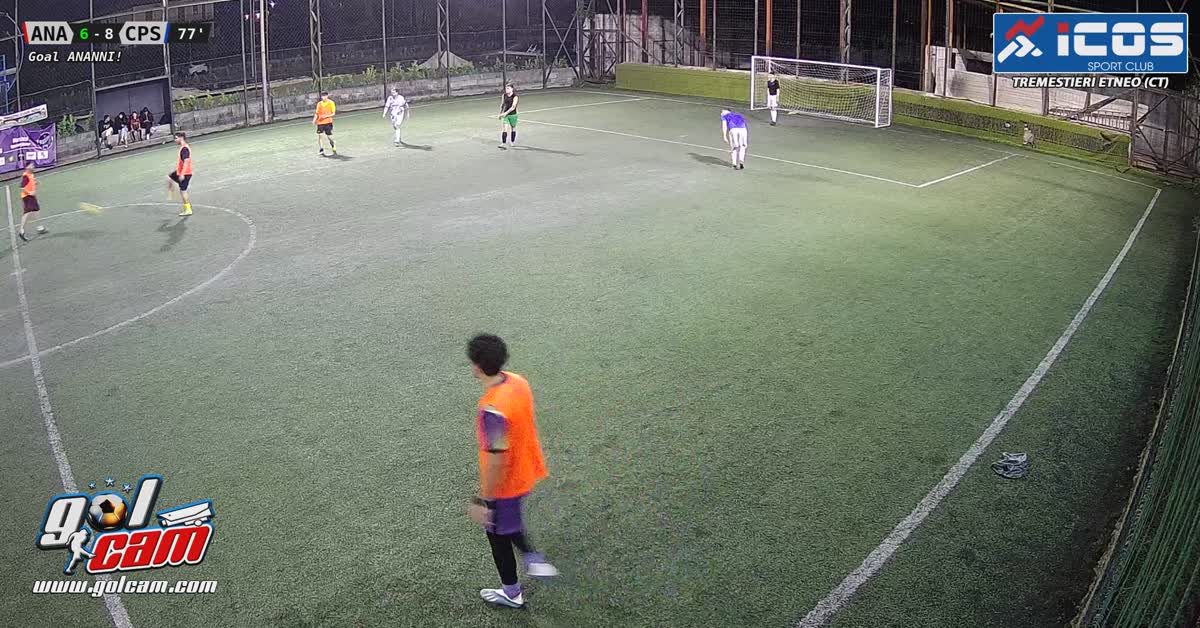 Dribbling in mezzo a due e gol