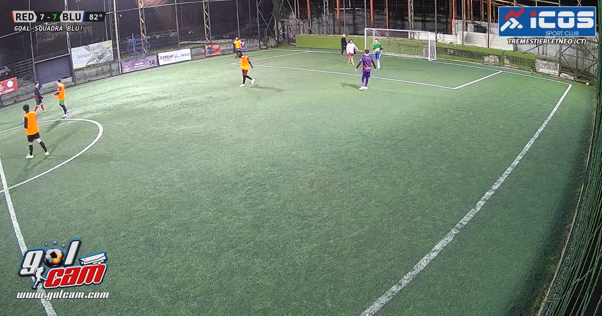 alzata e gol di esterno 