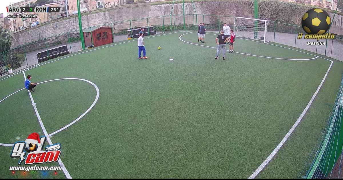 punizione e bomba dalla distan
