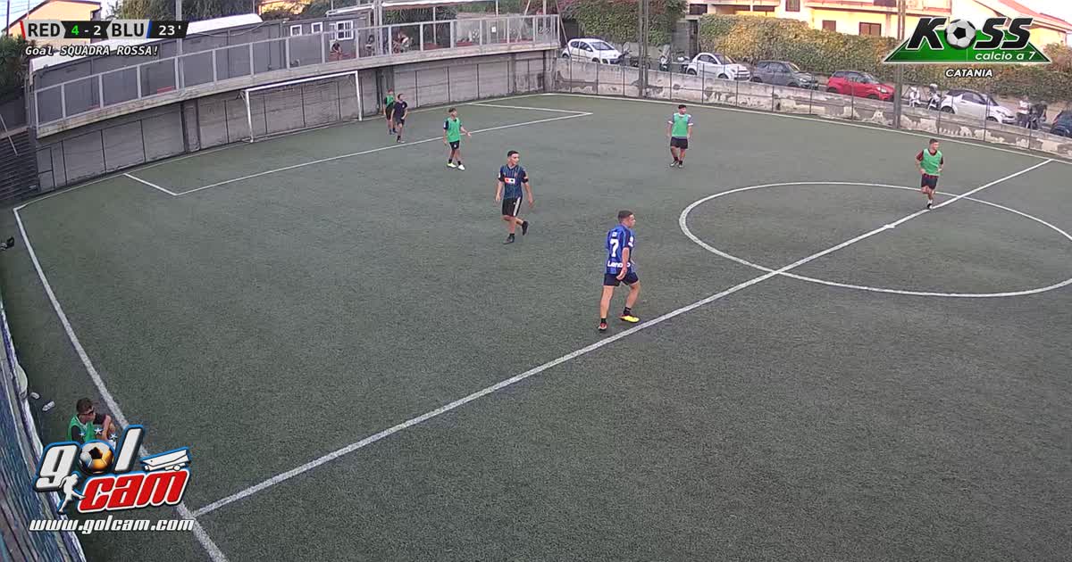 Assist di tacco al volo