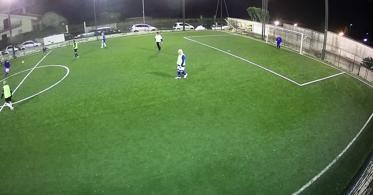 Dribbling, botta da fuori area