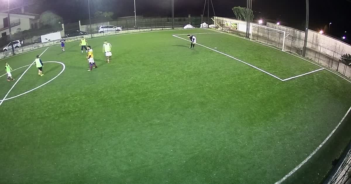 Tiro da centrocampo 