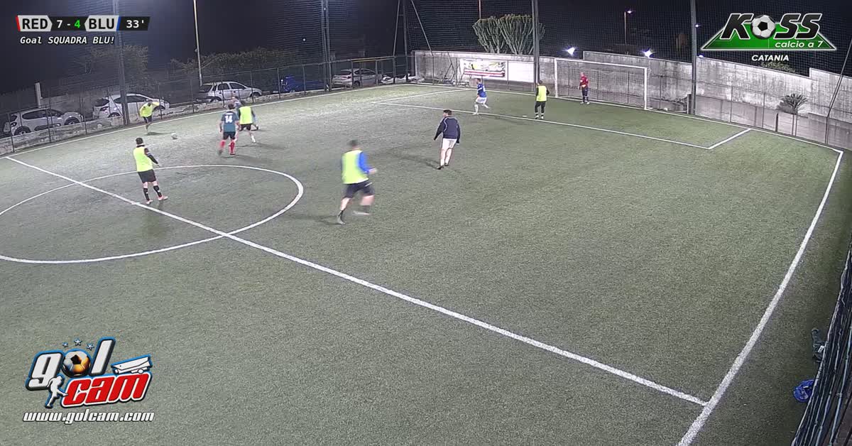 Cross basso, inserimento goal!