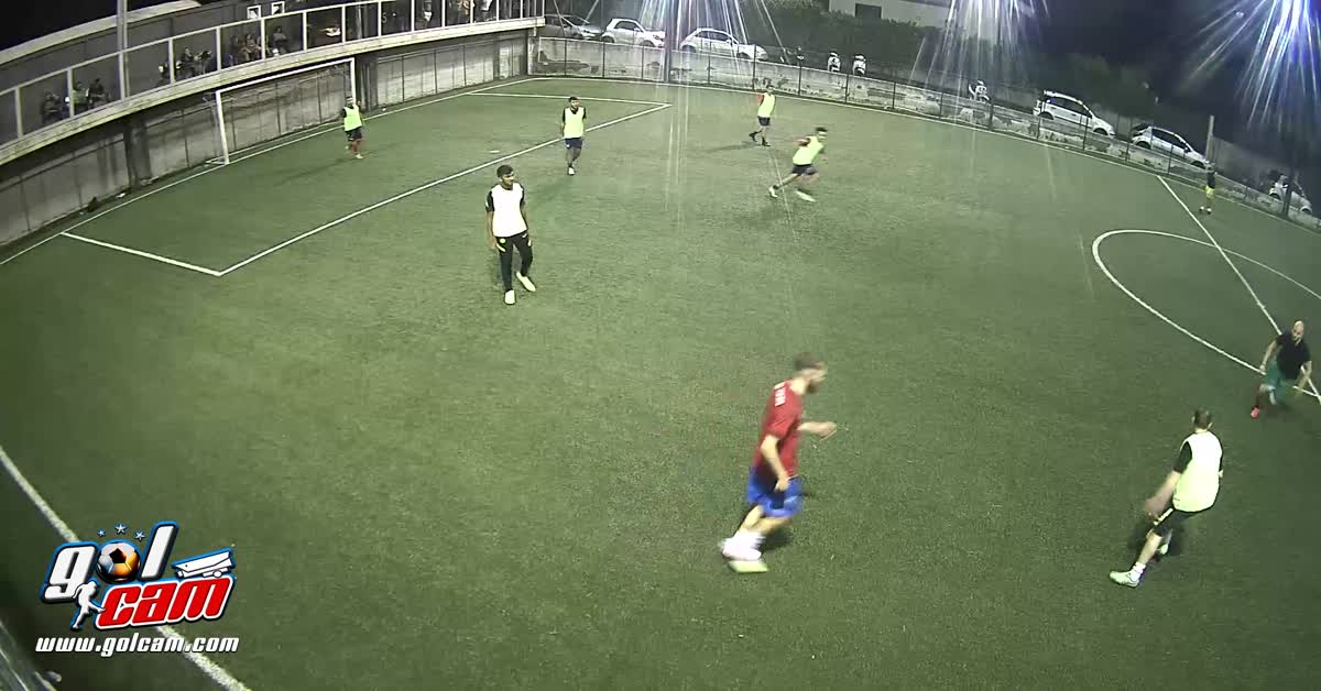 Dribbling e tiro da fuori