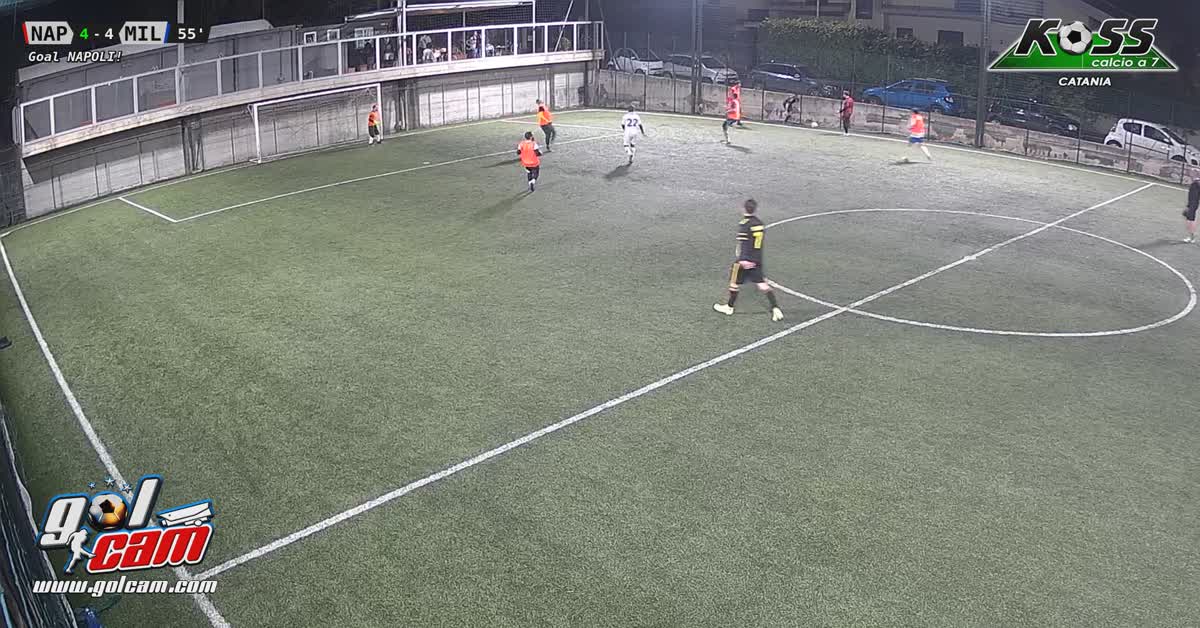 Tiro a giro piazzato e gooaal!
