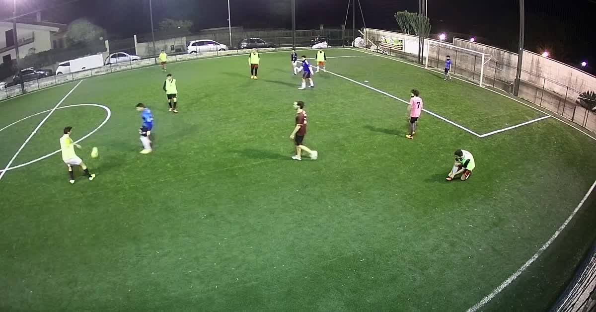 Gol tiro da fuori