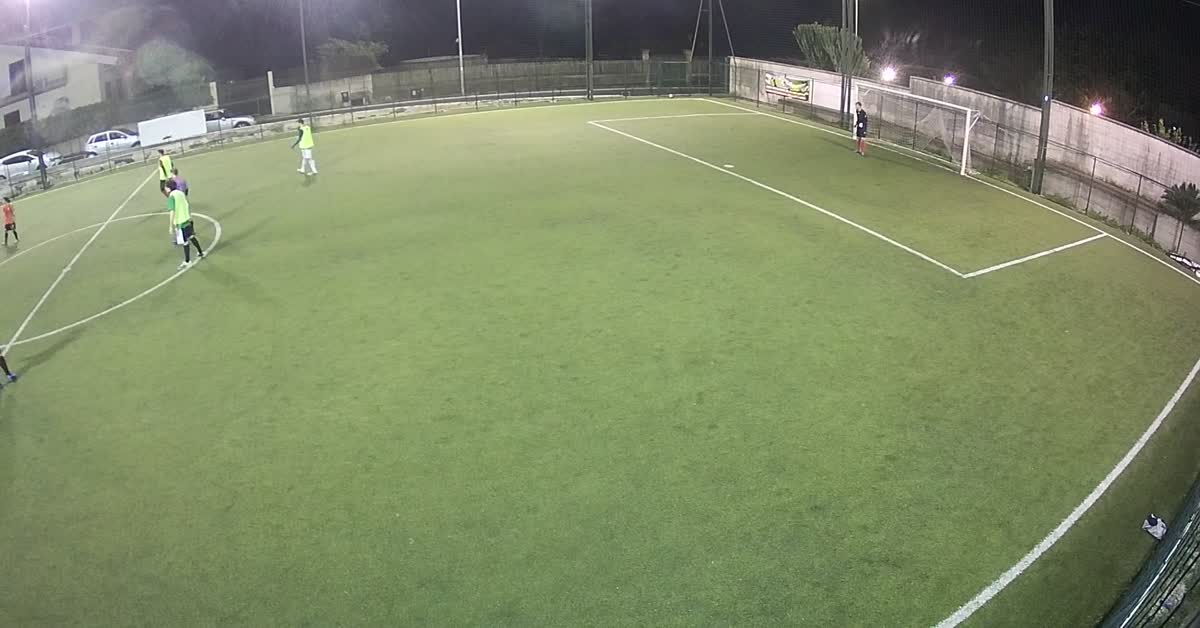 Cross, spizzata di testa, goal