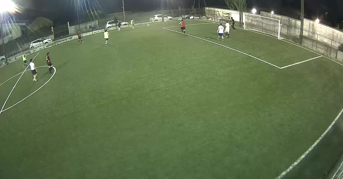 Stop e tiro d"esterno, goal! 