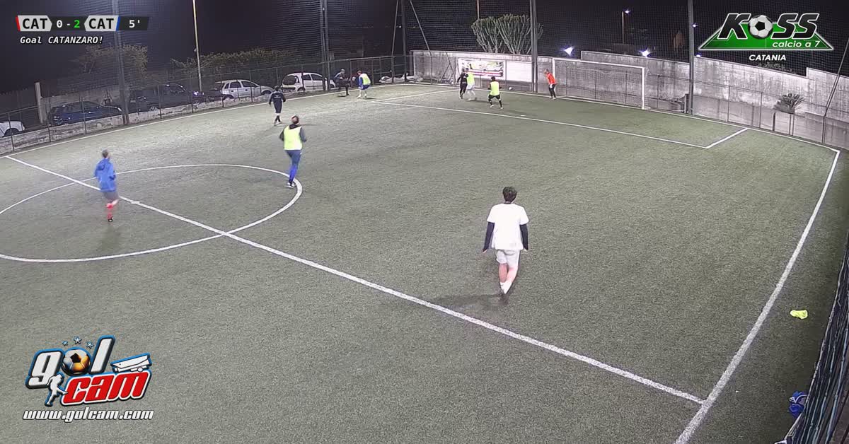 Intercetto, girata e goaaaaal!