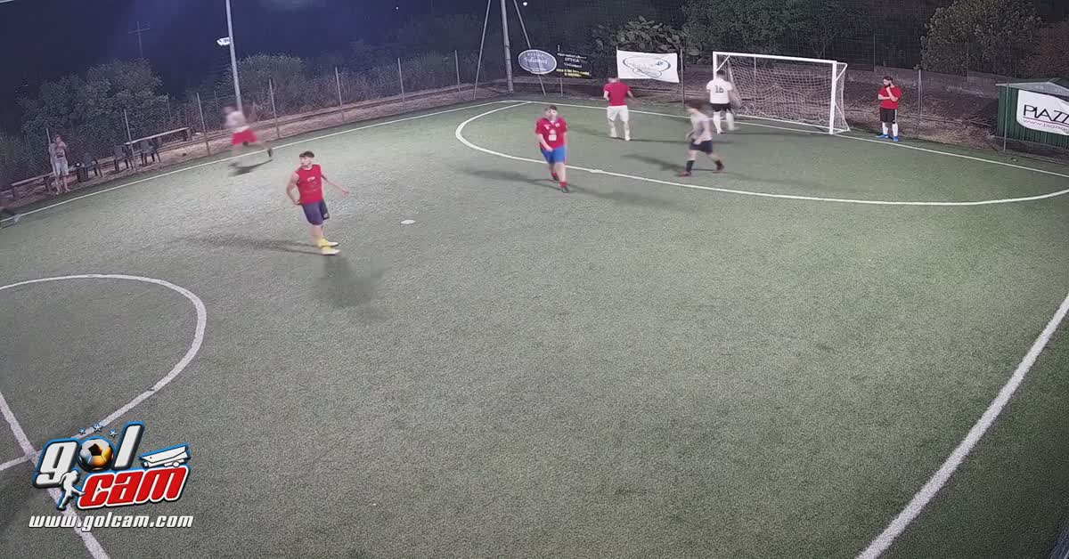 Da centrocampo 