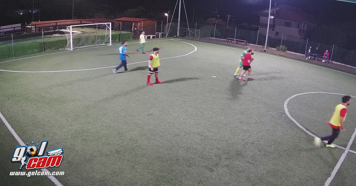 Gol di testa da rimballo