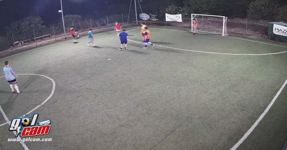 Tiro da centrocampo