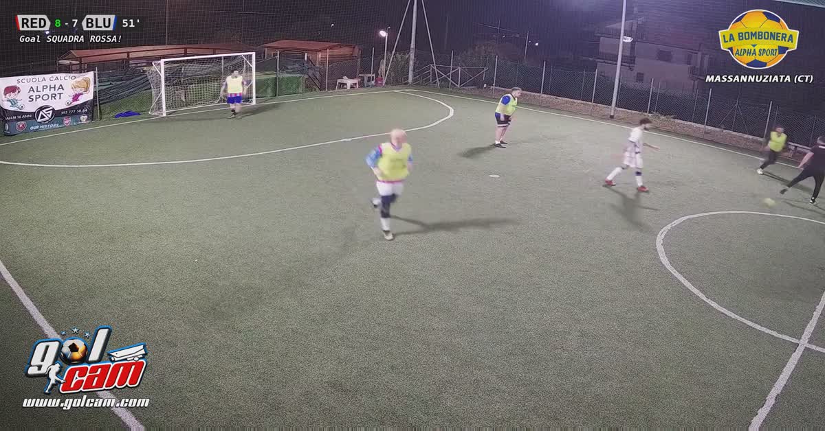 Bicicletta e gol al volo