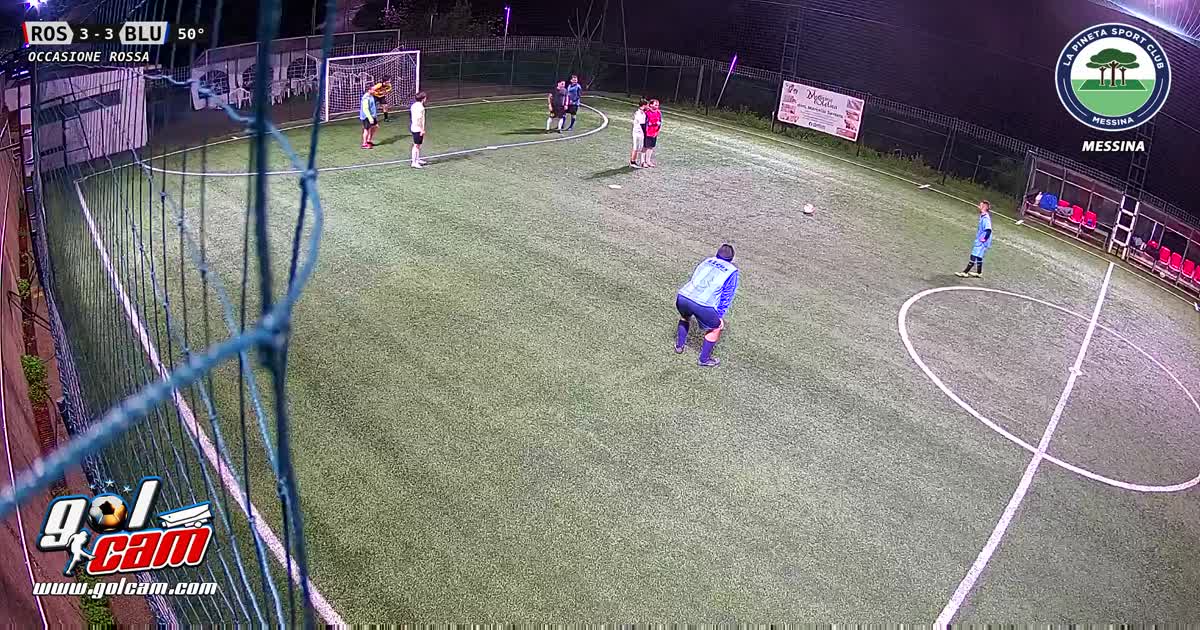 Punizione a cm dal palo