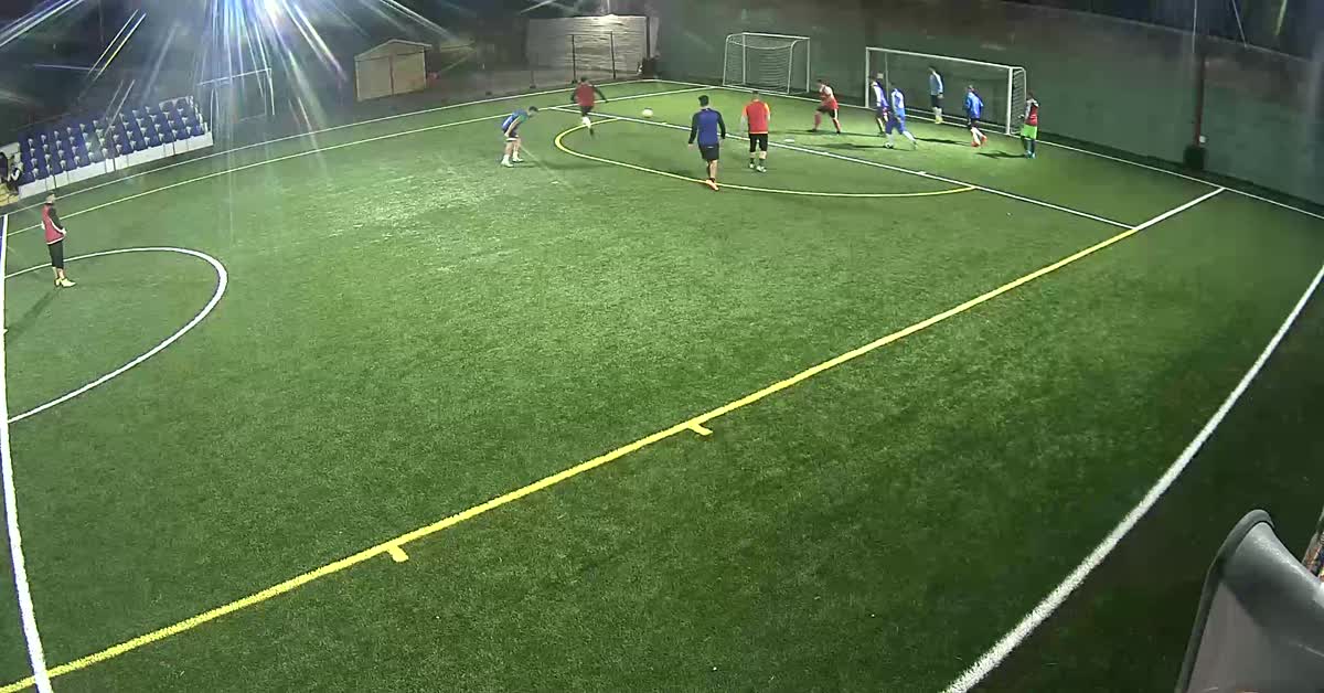 Ciccio prova a fare goal 