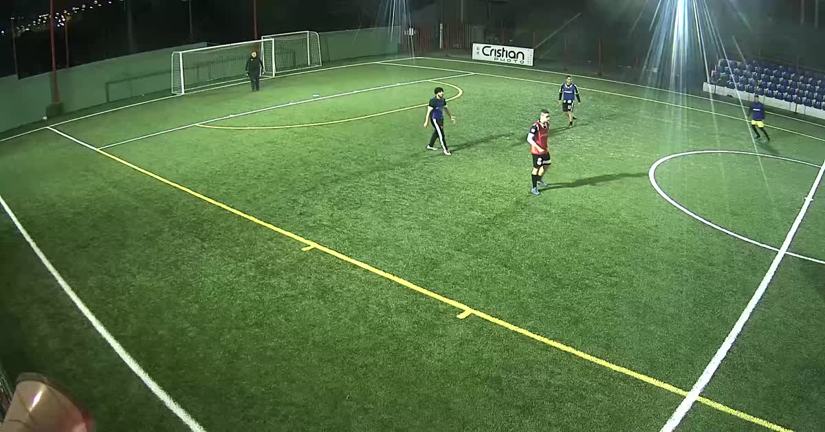 Corsa dal centro campo con gol