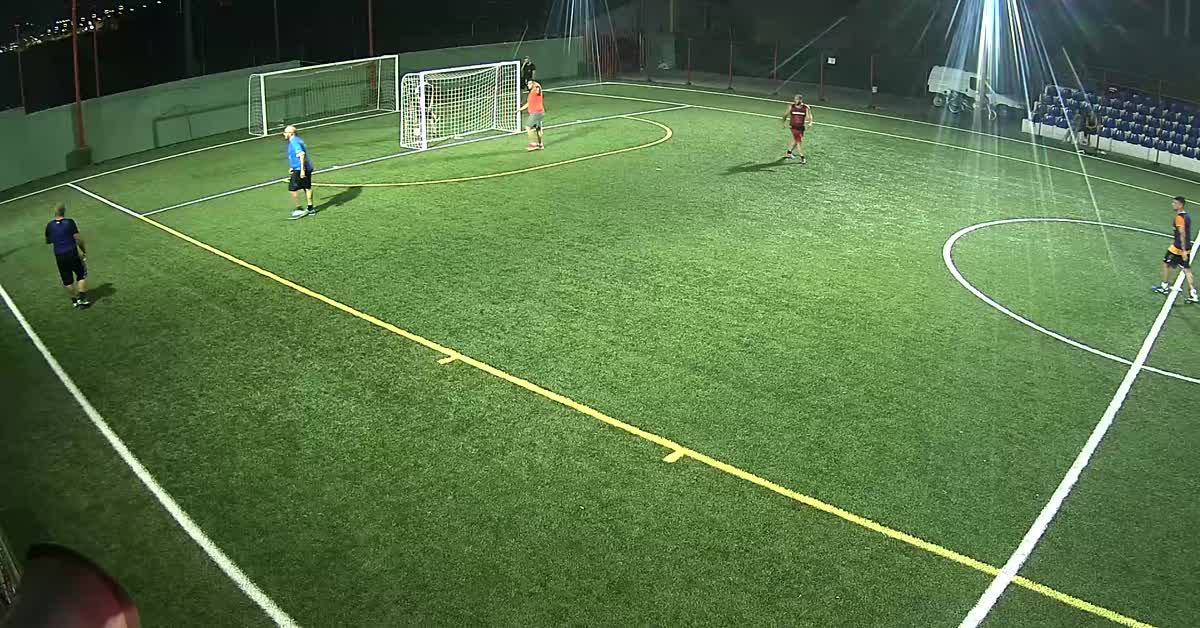 Grande goal da fuori