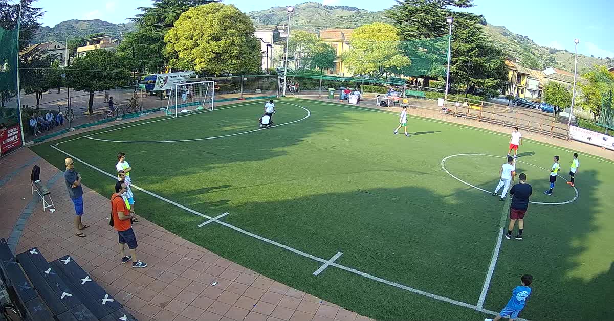 Tiro da centrocampo